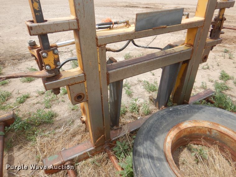 image for item DK8084 80"W bale grapple