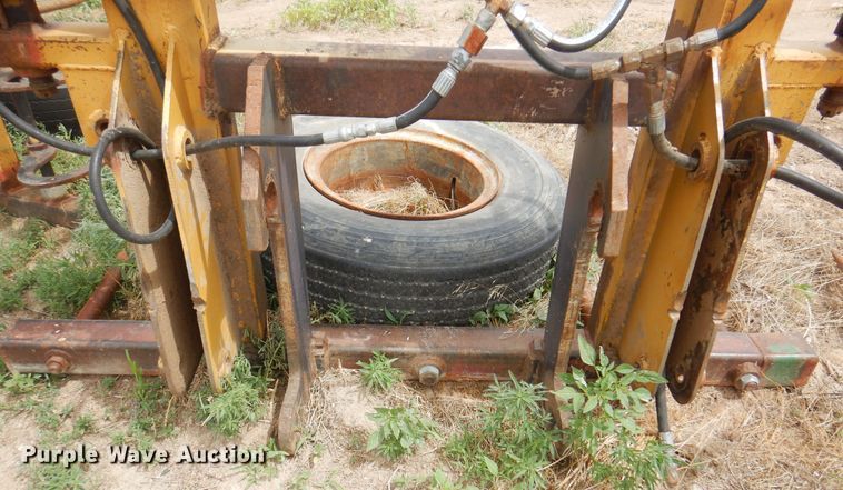 image for item DK8084 80"W bale grapple