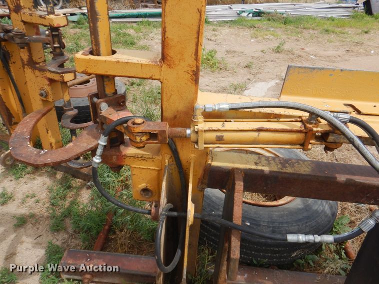 image for item DK8084 80"W bale grapple