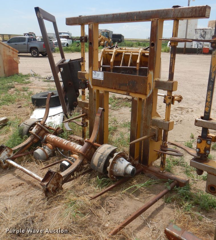 image for item DK8085 80"W bale grapple