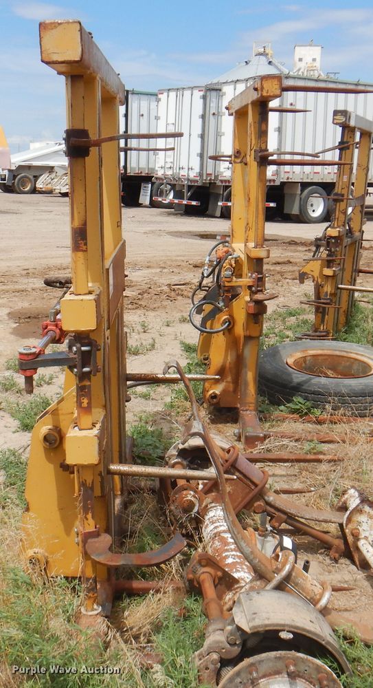 image for item DK8085 80"W bale grapple