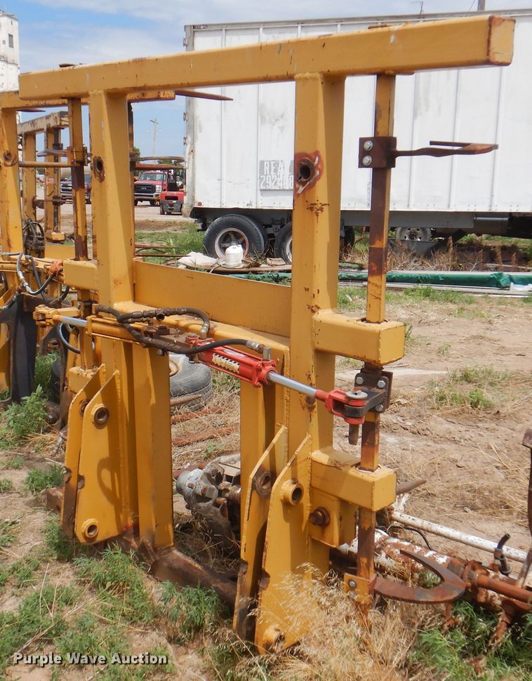 image for item DK8085 80"W bale grapple