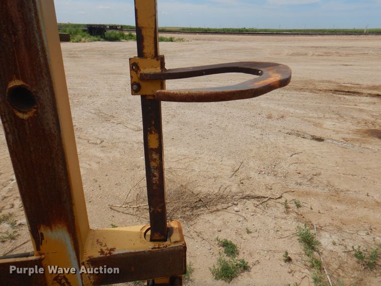 image for item DK8085 80"W bale grapple