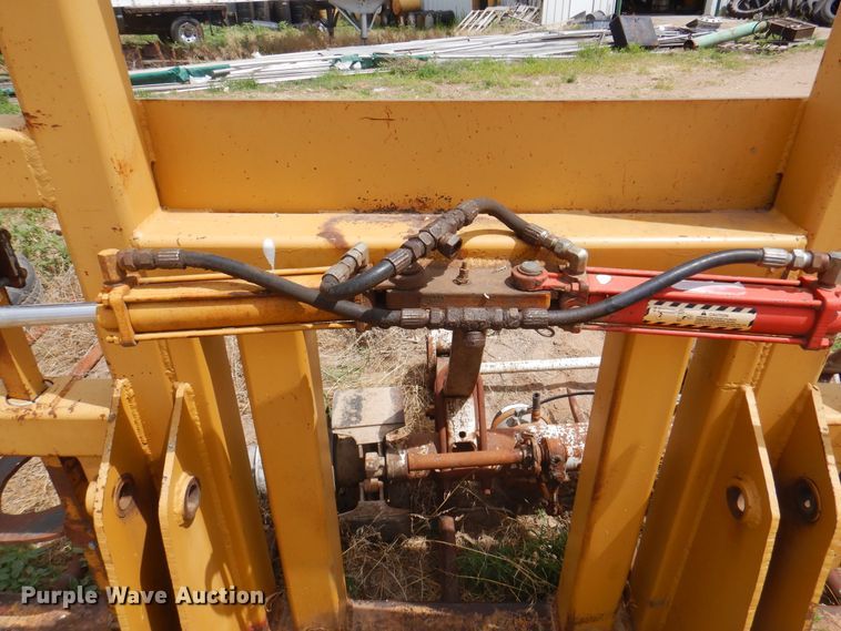 image for item DK8085 80"W bale grapple