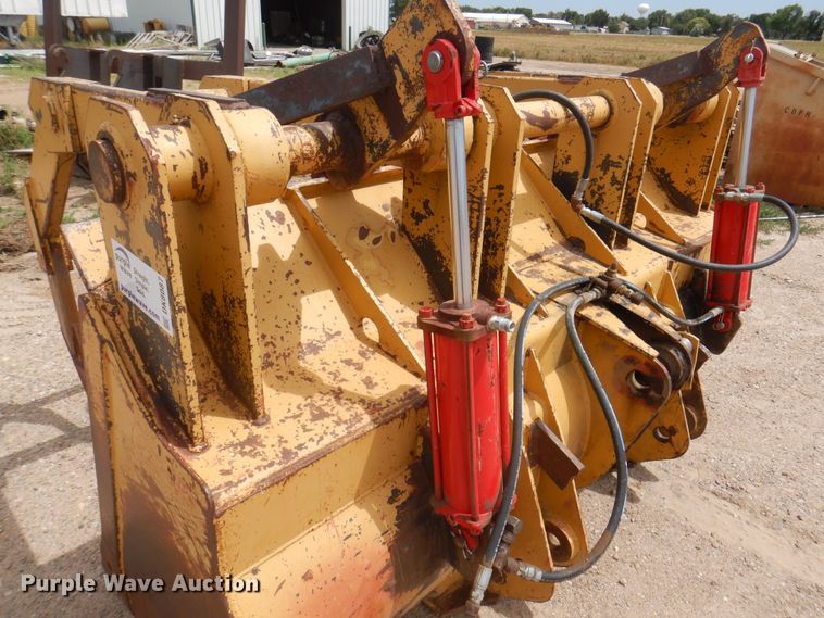 image for item DK8087 93"W bucket