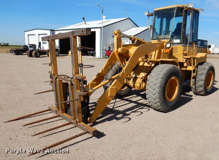 image for item DK8088 1998 Caterpillar 924F  wheel loader