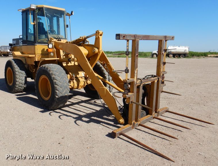 image for item DK8088 1998 Caterpillar 924F  wheel loader