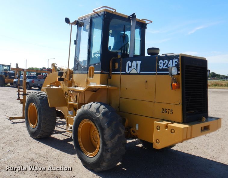 image for item DK8088 1998 Caterpillar 924F  wheel loader