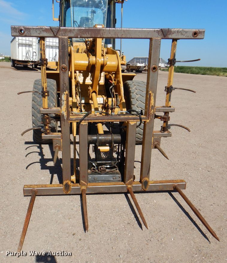 image for item DK8088 1998 Caterpillar 924F  wheel loader