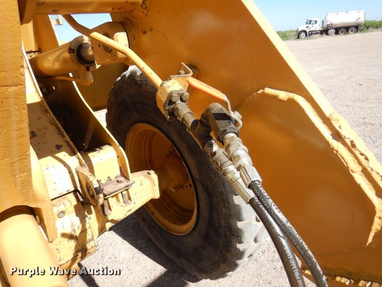 image for item DK8088 1998 Caterpillar 924F  wheel loader