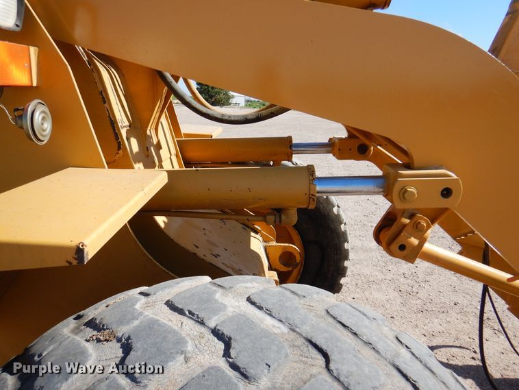 image for item DK8088 1998 Caterpillar 924F  wheel loader