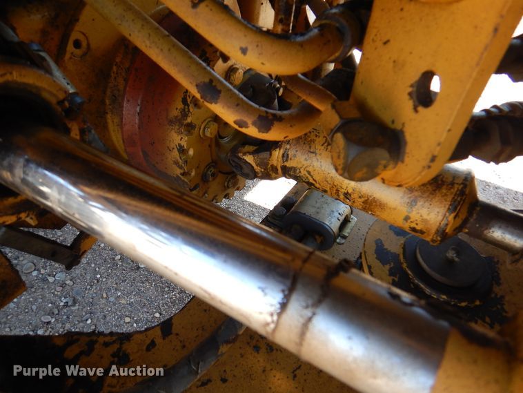 image for item DK8088 1998 Caterpillar 924F  wheel loader