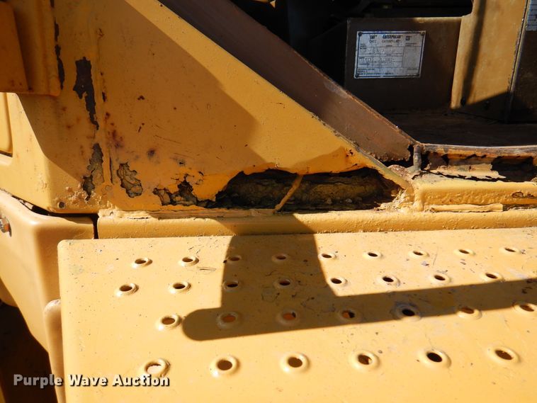 image for item DK8088 1998 Caterpillar 924F  wheel loader