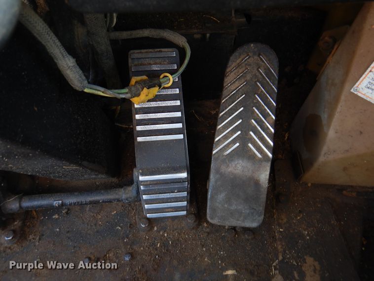 image for item DK8088 1998 Caterpillar 924F  wheel loader