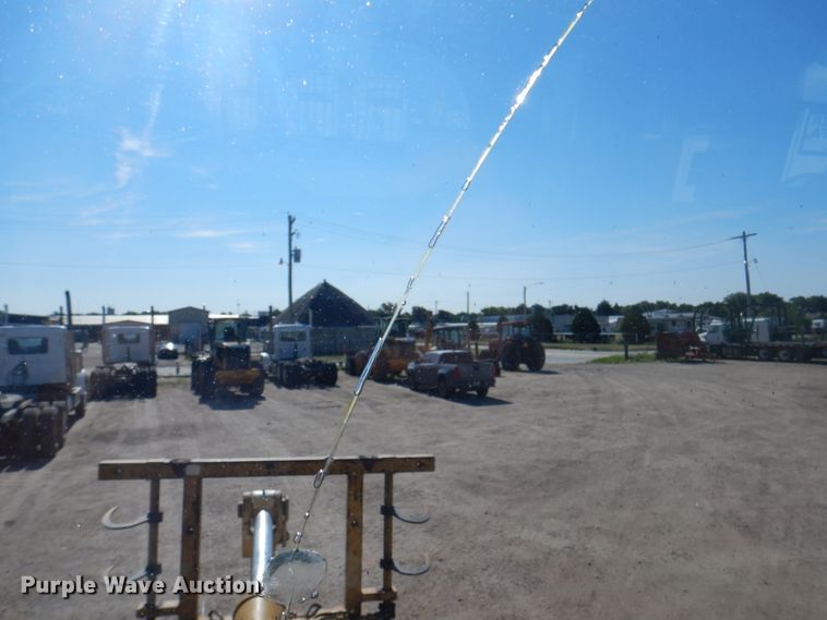 image for item DK8088 1998 Caterpillar 924F  wheel loader