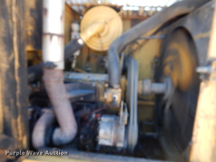 image for item DK8088 1998 Caterpillar 924F  wheel loader