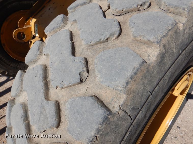 image for item DK8088 1998 Caterpillar 924F  wheel loader