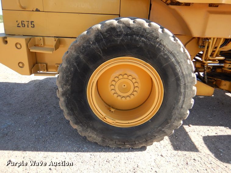 image for item DK8088 1998 Caterpillar 924F  wheel loader