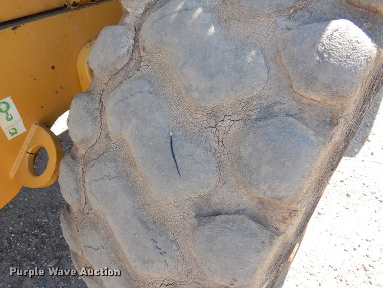 image for item DK8088 1998 Caterpillar 924F  wheel loader