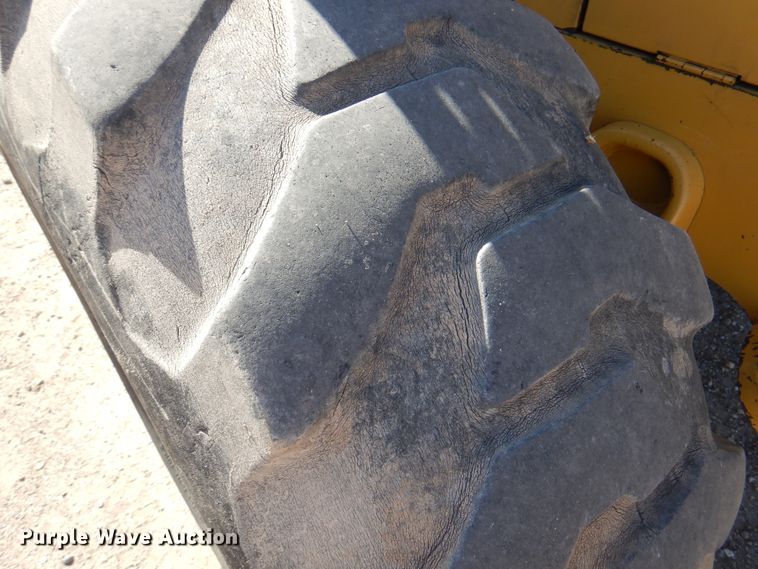 image for item DK8088 1998 Caterpillar 924F  wheel loader