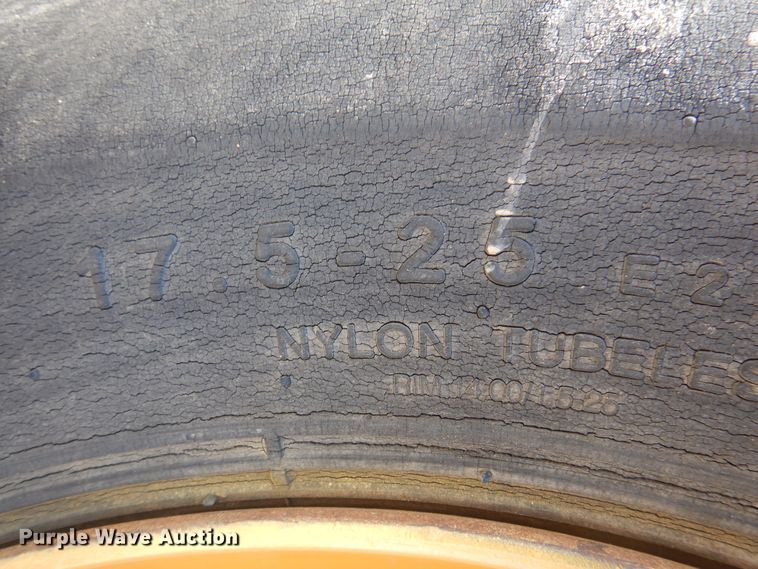 image for item DK8088 1998 Caterpillar 924F  wheel loader