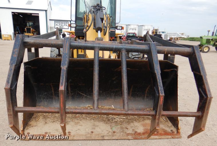 image for item DK8089 2001 Caterpillar 924G  wheel loader