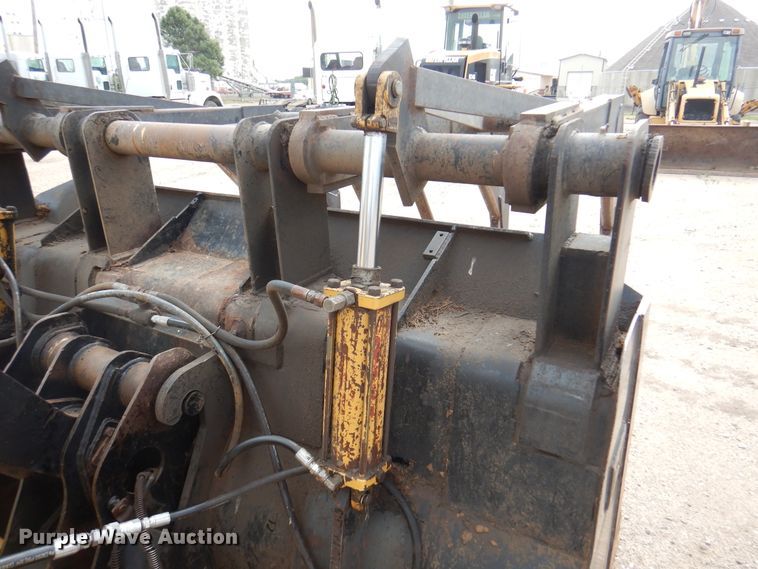 image for item DK8089 2001 Caterpillar 924G  wheel loader