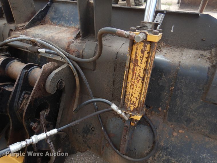 image for item DK8089 2001 Caterpillar 924G  wheel loader