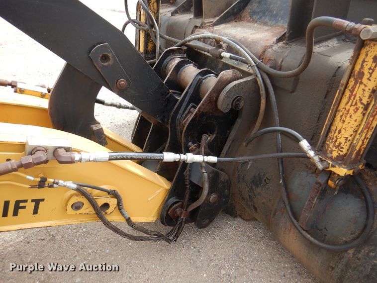 image for item DK8089 2001 Caterpillar 924G  wheel loader