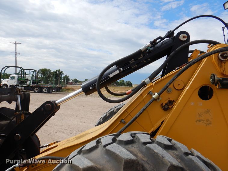 image for item DK8089 2001 Caterpillar 924G  wheel loader