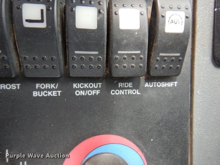 image for item DK8089 2001 Caterpillar 924G  wheel loader