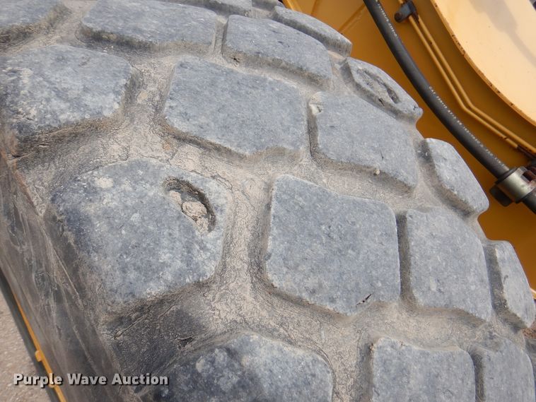 image for item DK8089 2001 Caterpillar 924G  wheel loader