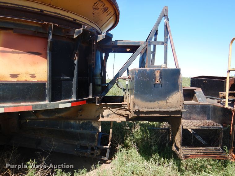 image for item DK8097 W-H-O Tub  bale processor