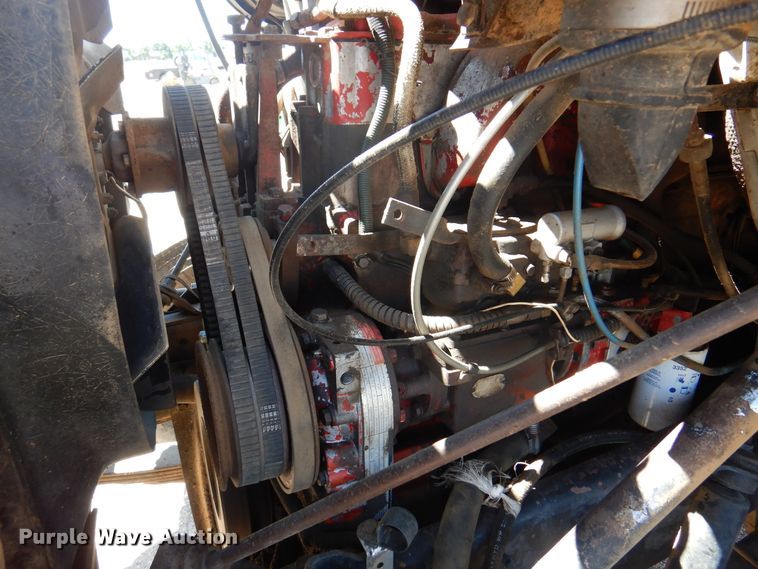 image for item DK8098 1984 International G2275  semi truck