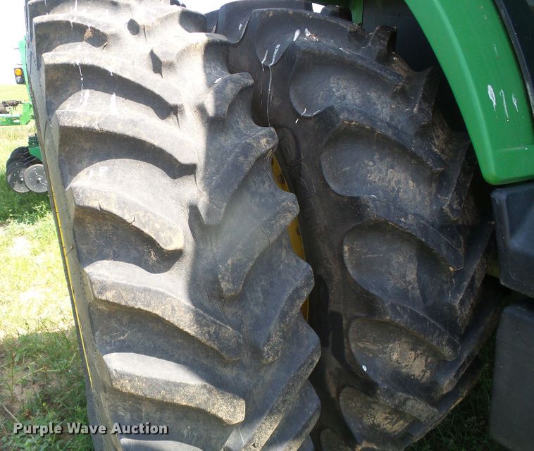image for item GR9490 2000 John Deere 8410  MFWD tractor