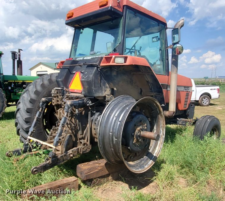image for item JM9645 1996 Case IH 7220  tractor
