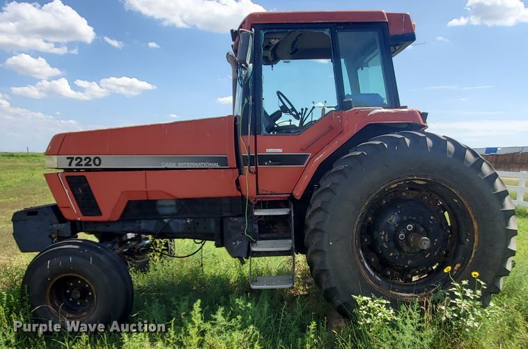 image for item JM9645 1996 Case IH 7220  tractor