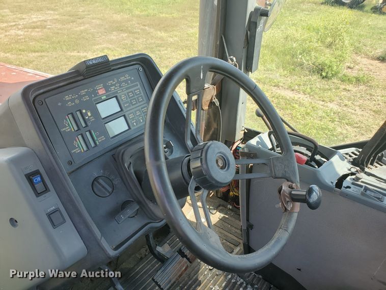 image for item JM9645 1996 Case IH 7220  tractor