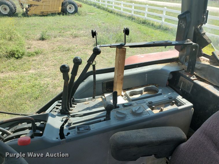 image for item JM9645 1996 Case IH 7220  tractor