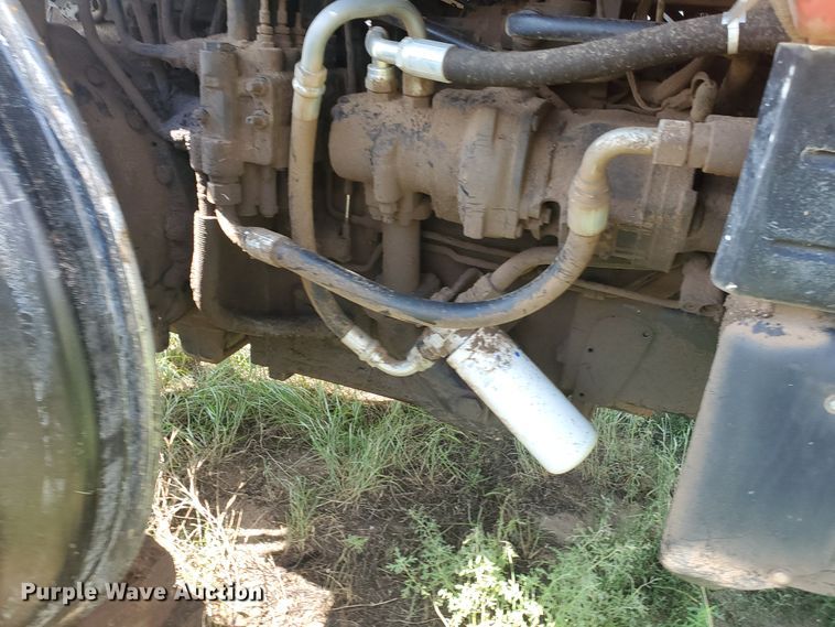 image for item JM9645 1996 Case IH 7220  tractor