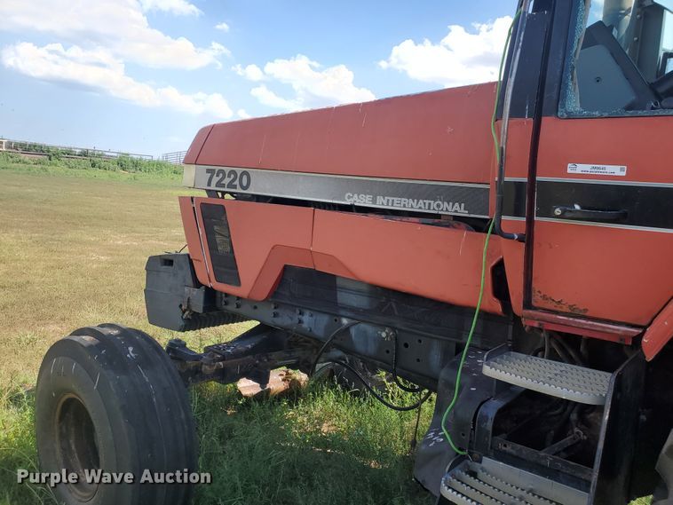 image for item JM9645 1996 Case IH 7220  tractor