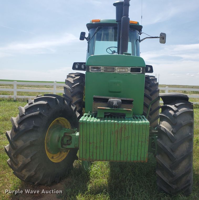 image for item JM9646 1990 John Deere 4955  MFWD tractor