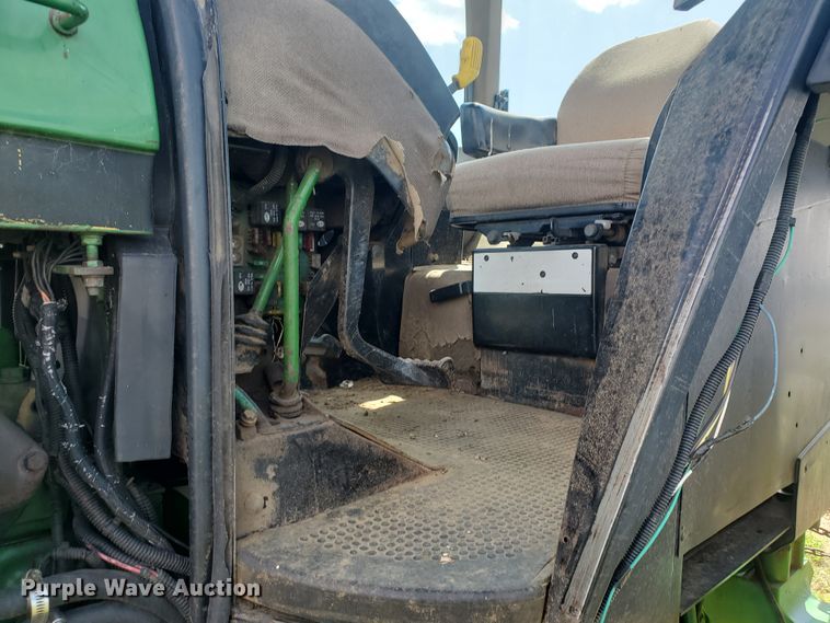 image for item JM9646 1990 John Deere 4955  MFWD tractor