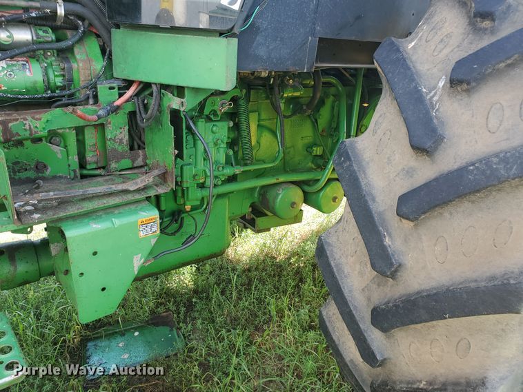 image for item JM9646 1990 John Deere 4955  MFWD tractor