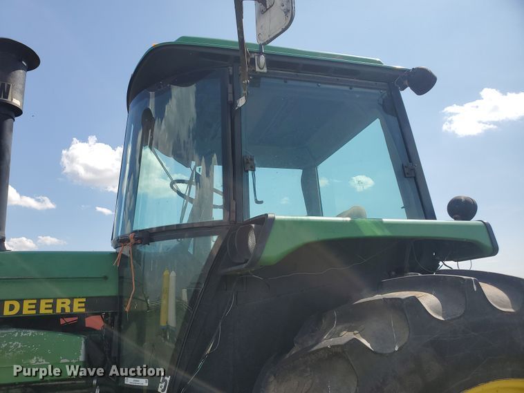 image for item JM9646 1990 John Deere 4955  MFWD tractor