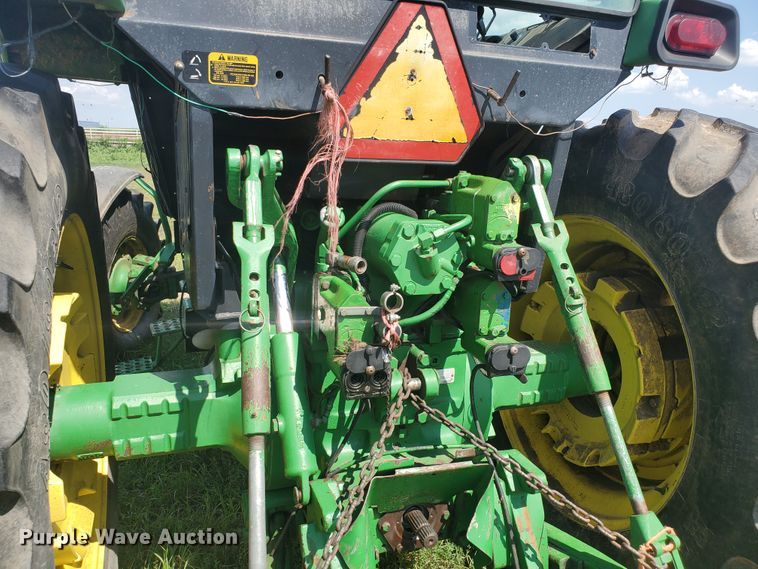 image for item JM9646 1990 John Deere 4955  MFWD tractor