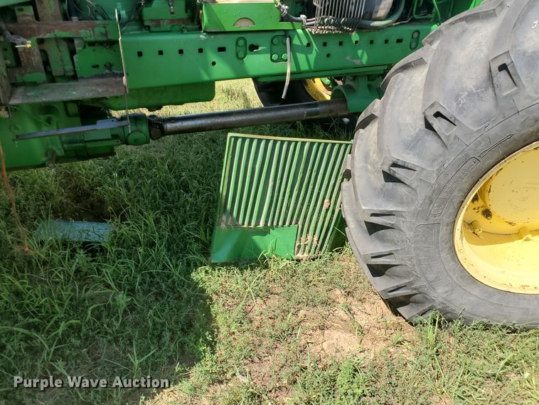 image for item JM9646 1990 John Deere 4955  MFWD tractor