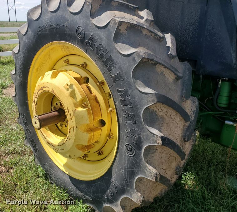 image for item JM9646 1990 John Deere 4955  MFWD tractor