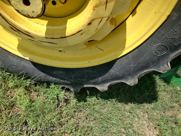 image for item JM9646 1990 John Deere 4955  MFWD tractor