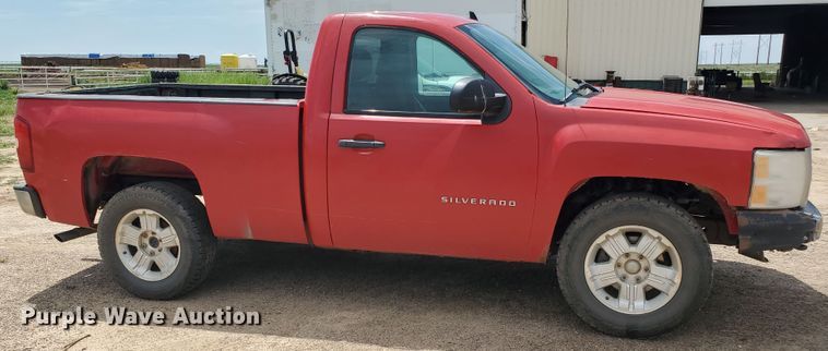 image for item JM9648 2013 Chevrolet Silverado 1500  pickup truck